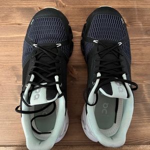 On Cloud Flyer Road Running Shoes, size 10